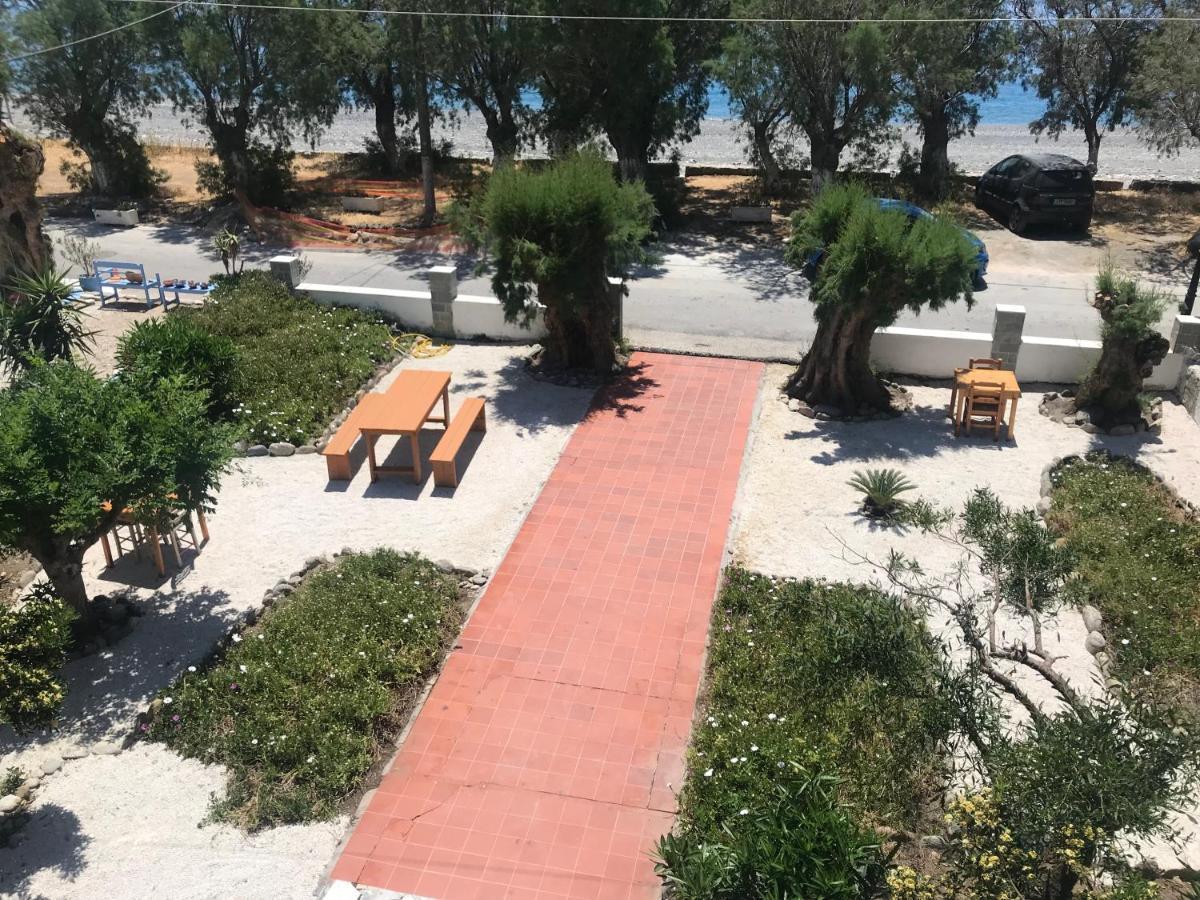 Hotel Zorbas Sougia Exterior foto